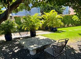 Concierge Services Walk to Beaches Restaurants