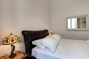 Nerone Apartment by Mamo Florence