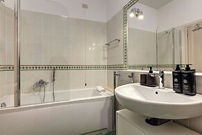 Nerone Apartment by Mamo Florence