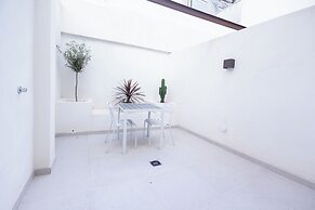 Yard Patraix by Concept