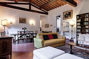 Farinata Apartment by Mamo Florence