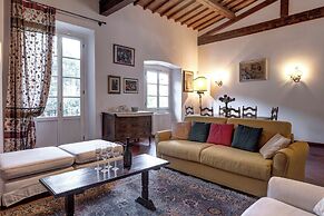 Farinata Apartment by Mamo Florence