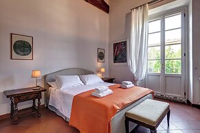 Farinata Apartment by Mamo Florence