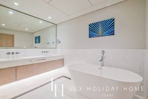 LUX Iconic Views at Palm Tower Suite 5