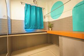 Hostel De Offlanders Rishikesh • Stay • Connect • Explore