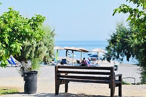 Armonia Seaview Suites