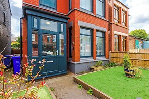16 Hayfield Road