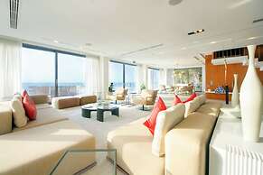 Luxury Overwater Paradise - Nurai Island