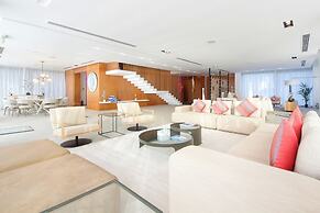 Luxury Overwater Paradise - Nurai Island