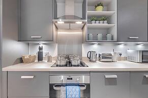 1 Bed Flat - Sleeps 3 - Parking
