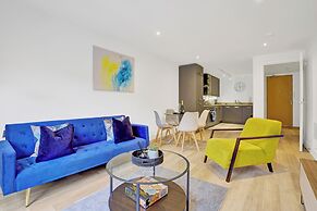1 Bed Flat - Sleeps 3 - Parking
