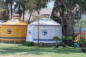 Bau Trang U&ME Glamping Resort