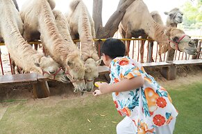 Bau Trang U&ME Glamping Resort