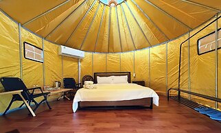 Bau Trang U&ME Glamping Resort