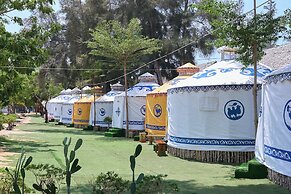 Bau Trang U&ME Glamping Resort