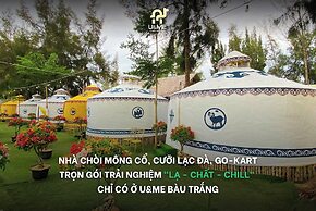 Bau Trang U&ME Glamping Resort