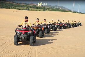 Bau Trang U&ME Glamping Resort