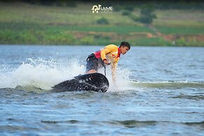 Bau Trang U&ME Glamping Resort