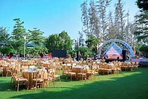 Bau Trang U&ME Glamping Resort