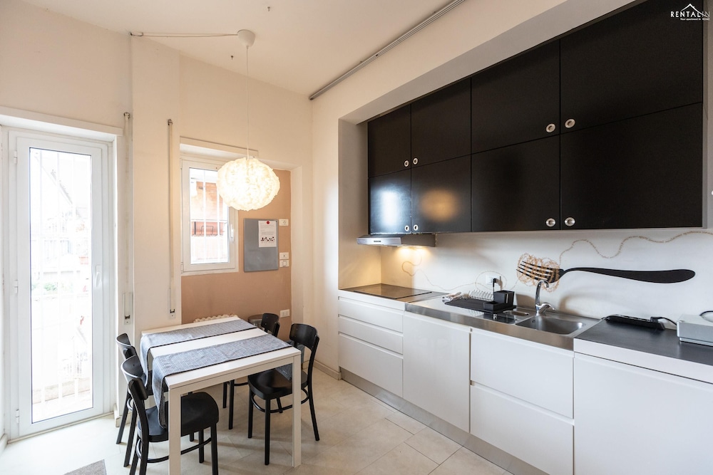 Rental in Rome Casa de Leyva Apartment