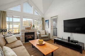 Crystal Suite at Glacier Lodge