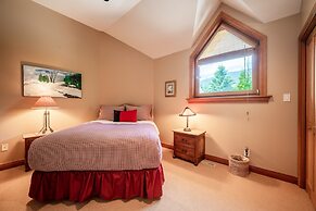 Emerald Chalet