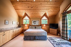 Emerald Chalet