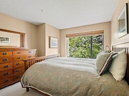Glacier Suite at Snowberry