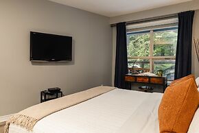 Skywalk Suite at the Aspens