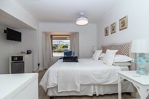 Sandbaai Country House