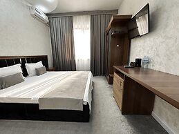 Grand Zamin Hotel
