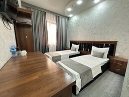 Grand Zamin Hotel