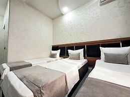 Grand Zamin Hotel