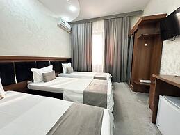 Grand Zamin Hotel