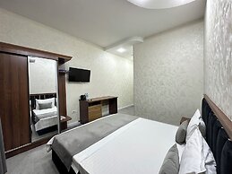 Grand Zamin Hotel