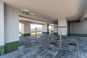 Horizon Sauna&Jacuzzi&Parking 3 by GA