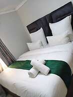Gold Crown Self-catering Apartment