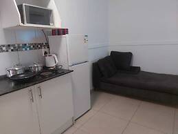 Gold Crown Self-catering Apartment