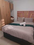 Gold Crown Self-catering Apartment