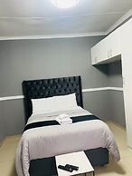 Gold Crown Self-catering Apartment