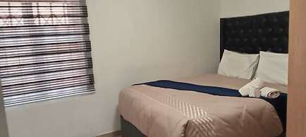 Gold Crown Self-catering Apartment