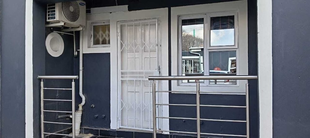Gold Crown Self-catering Apartment