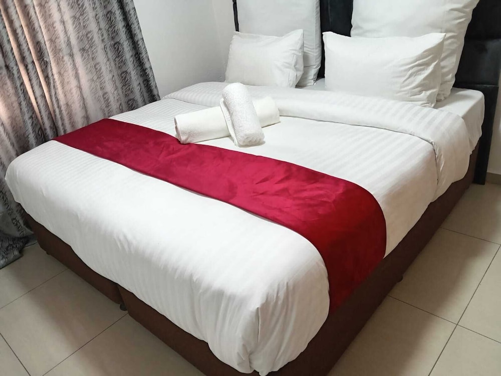 Gold Crown Self-catering Apartment