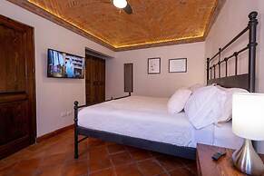 Casa Callejon Blanco