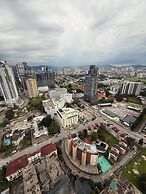 Downtown Retreat 2BR at Neu Suites