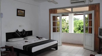 Nathaliya Transit hotel CMB
