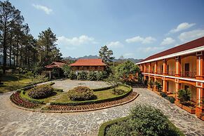 Phoenix Moc Chau Hotel