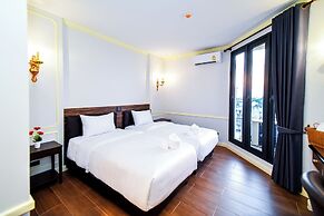 The MACEO Hotel