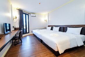 The MACEO Hotel