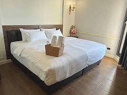 The MACEO Hotel